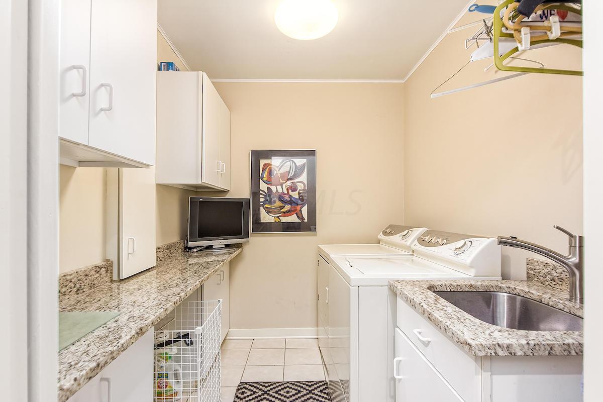 150 Ashbourne Road Columbus, OH 43209 - Photo 24 of 38