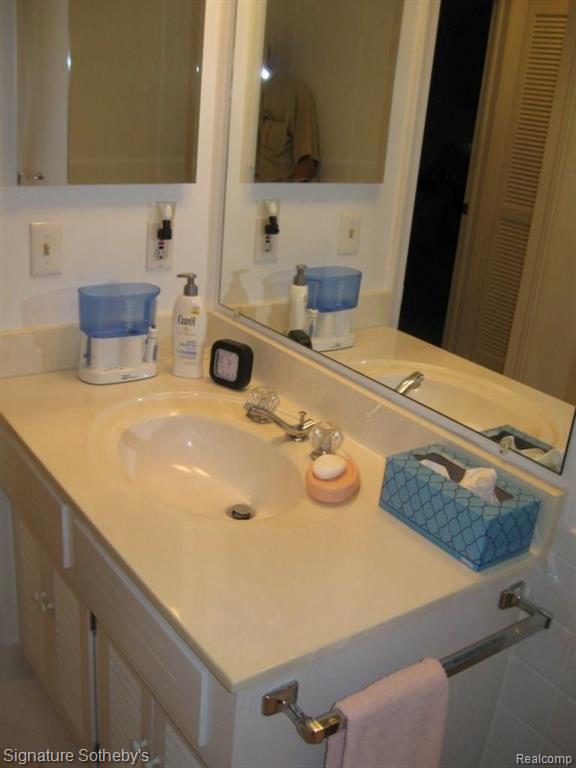 4045 West Maple Road Bloomfield Hills, MI 48301 - Photo 23 of 24