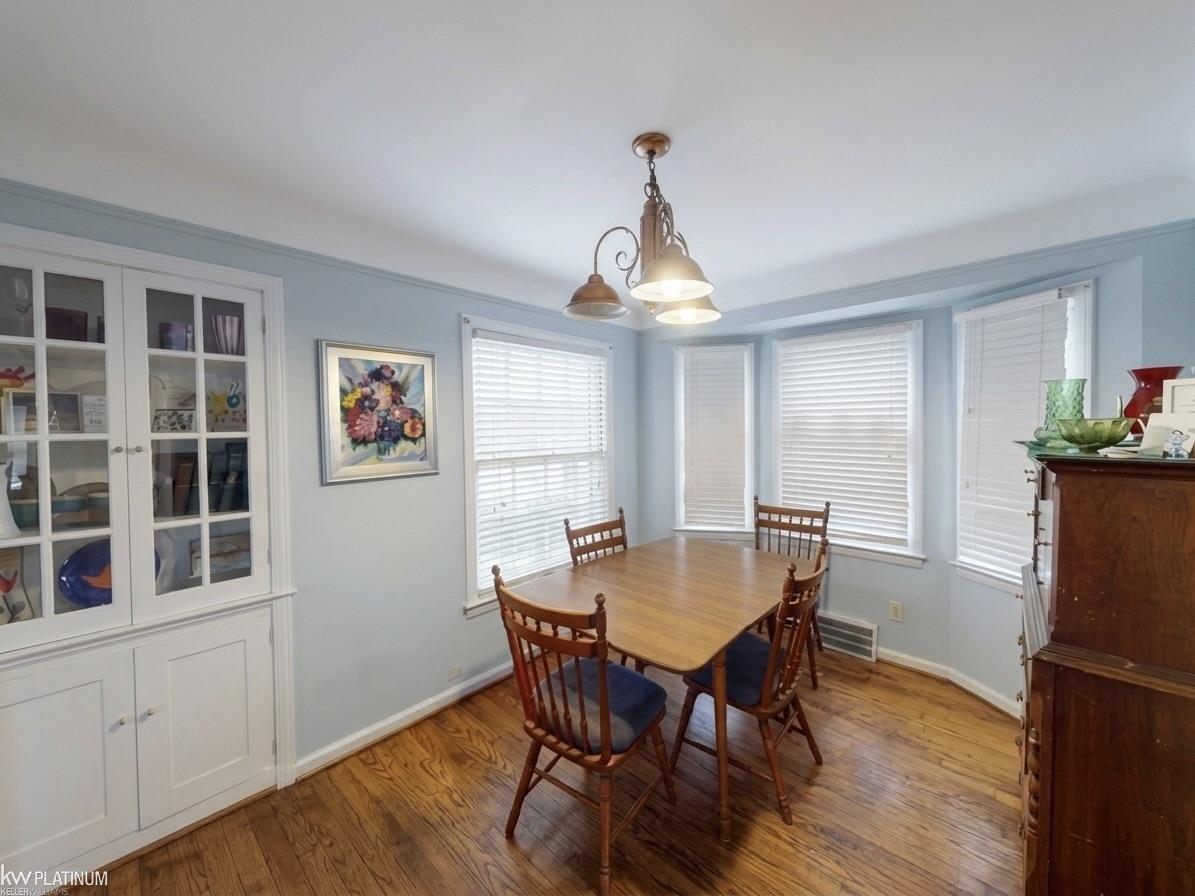 1120 Vernier Road Grosse Pointe Woods, MI 48236 - Photo 9 of 32
