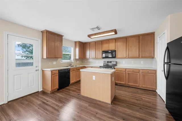 $1,900 | 8139 Katie Mill Trail, Spring, TX 77379