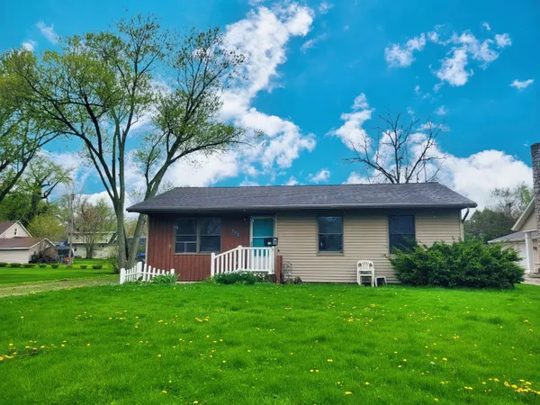 $195,000 | 752 North Clark Street, Nappanee, IN 46550