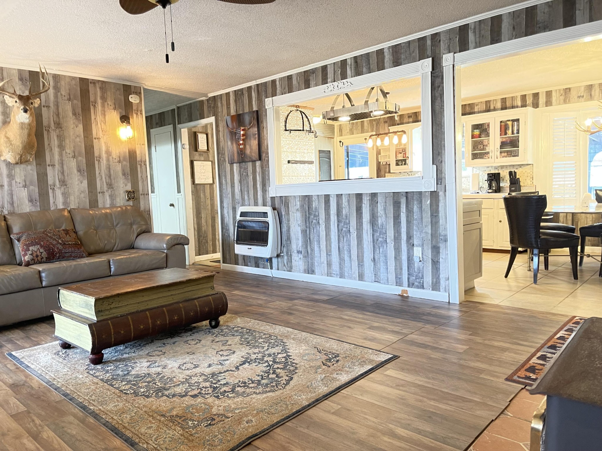 1522 Turkey Creek Road Tellico Plains, TN 37385 - Photo 17 of 34 a living room with furniture and a rug