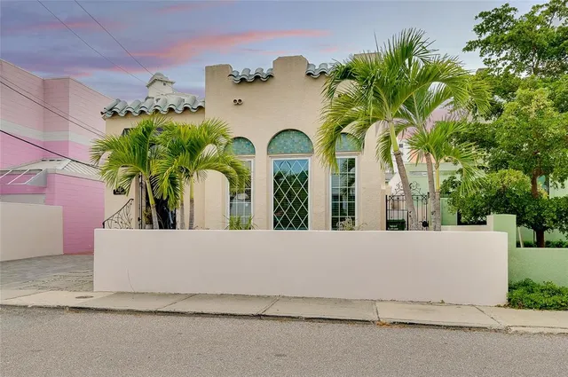 $1,299,000 | 446 Burns Court, Sarasota, FL 34236
