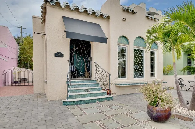 $1,299,000 | 446 Burns Court, Sarasota, FL 34236