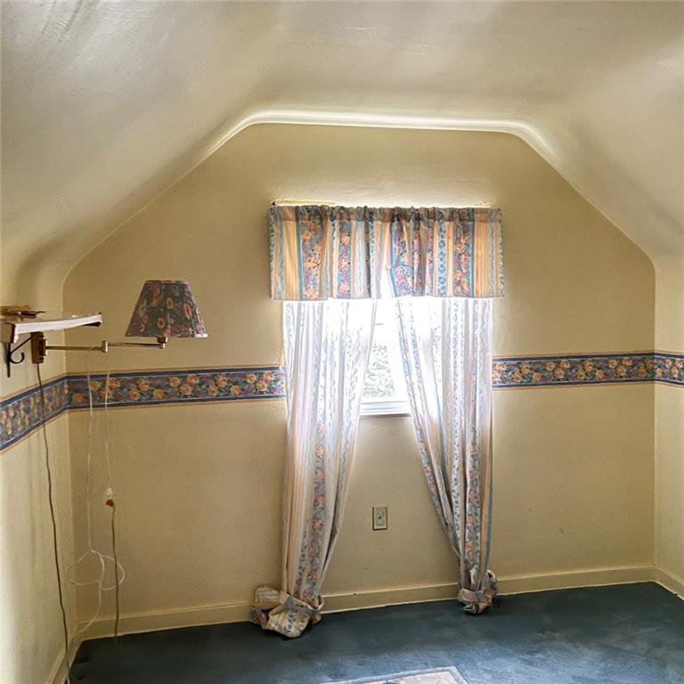 537 Haverhill Road Pittsburgh, PA 15228 - Photo 23 of 29 4th bedroom 2nd level