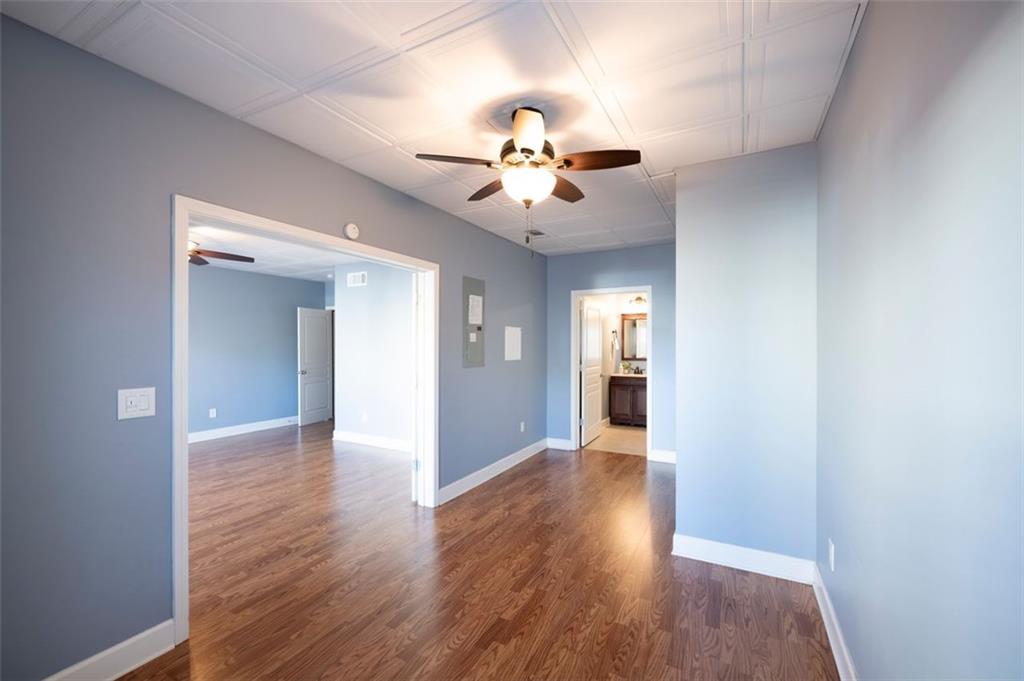 1206 Lake Point Way Suwanee, GA 30024 - Photo 32 of 50