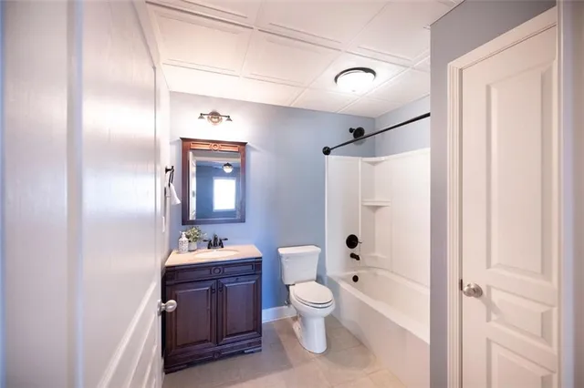 $440,000 | 1206 Lake Point Way, Suwanee, GA 30024