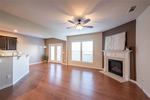 $440,000 | 1206 Lake Point Way, Suwanee, GA 30024