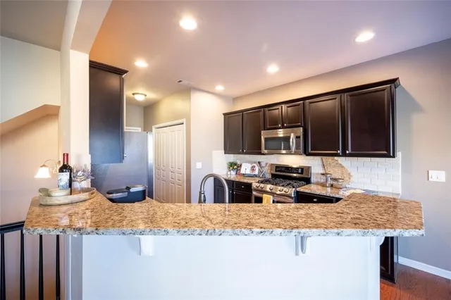 $440,000 | 1206 Lake Point Way, Suwanee, GA 30024