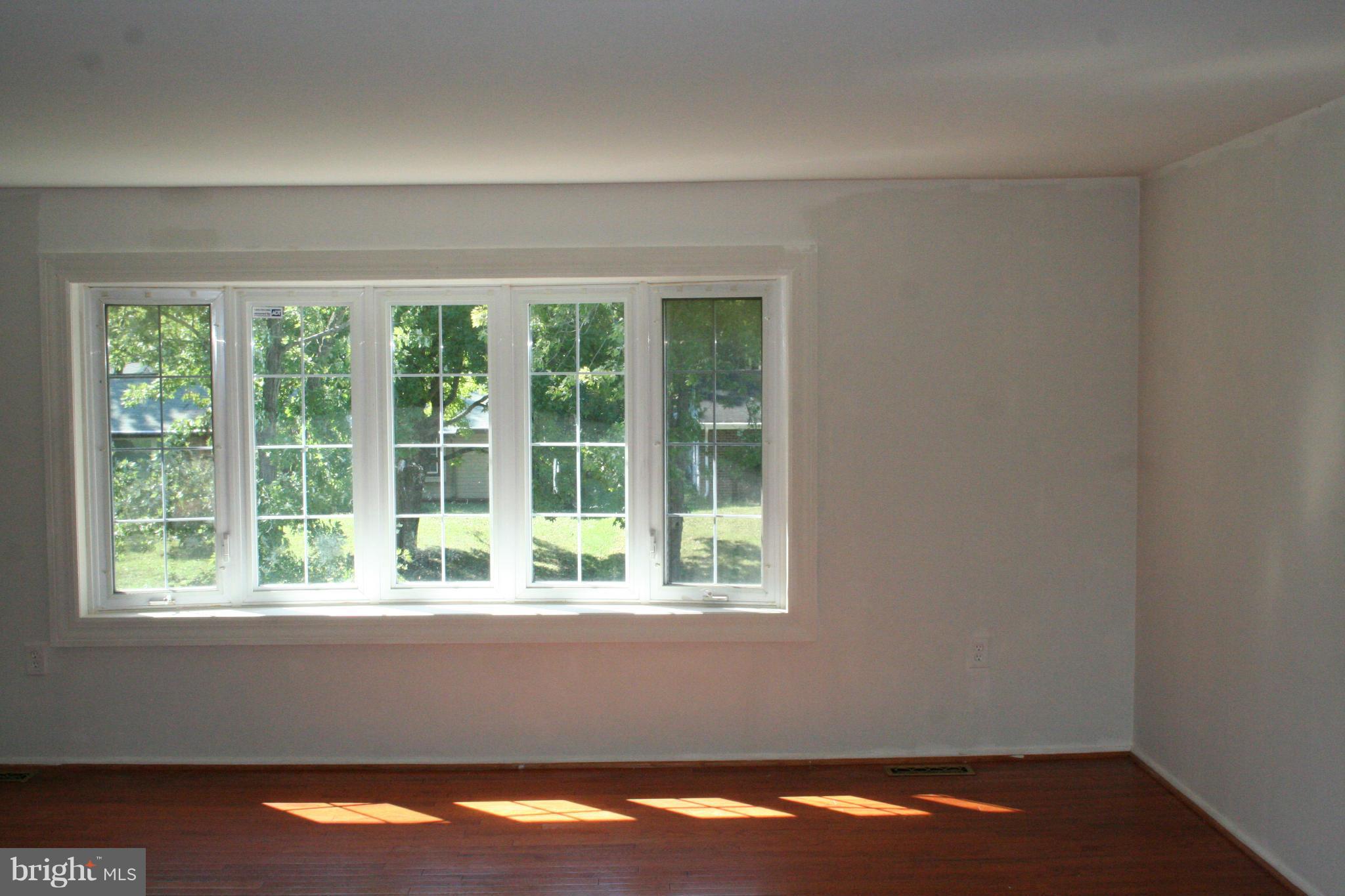 1515 Nicholas Road Waldorf, MD 20601 - Photo 3 of 5 Living Room