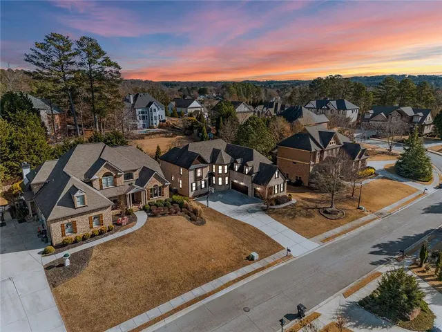 a front view of house with yard