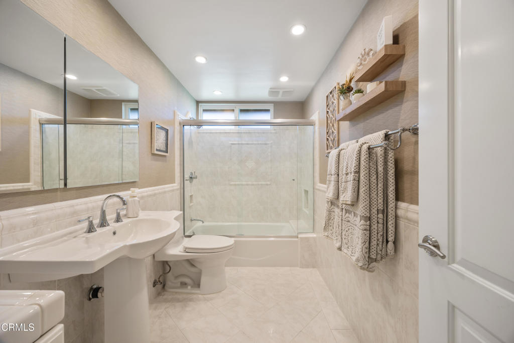 9263 La Shell Drive Tujunga, CA 91042 - Photo 35 of 53 9263 La Shell Dr-35