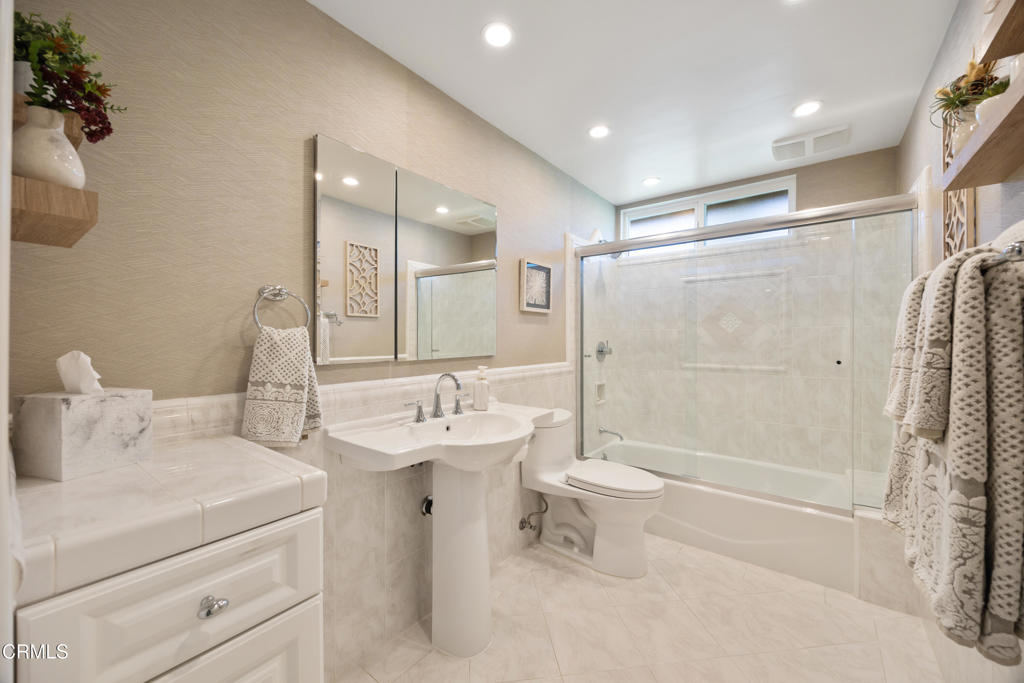 9263 La Shell Drive Tujunga, CA 91042 - Photo 36 of 53 9263 La Shell Dr-36