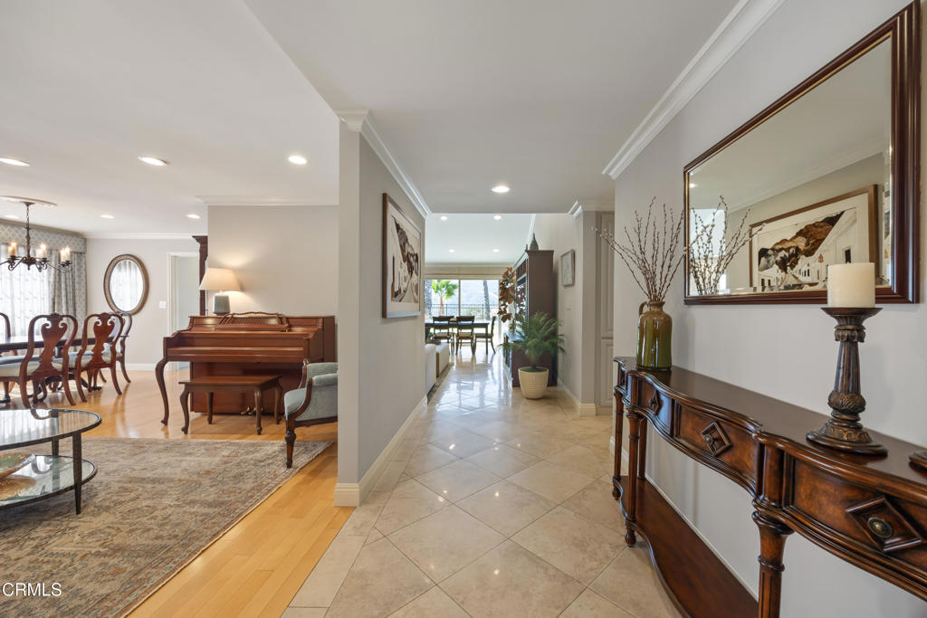 9263 La Shell Drive Tujunga, CA 91042 - Photo 5 of 53 9263 La Shell Dr-5