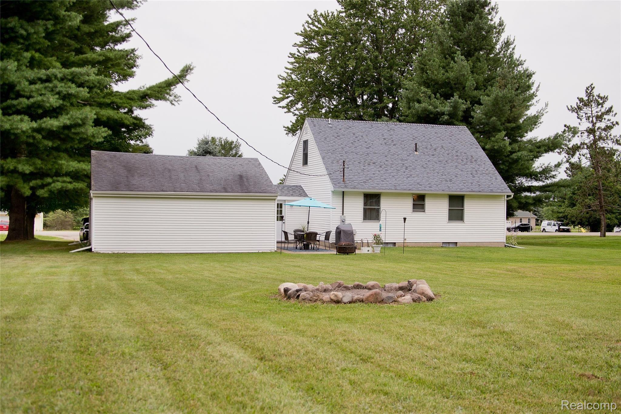 958 North Wilder Road Lapeer, MI 48446 - Photo 8 of 48 A32W7453.jpg