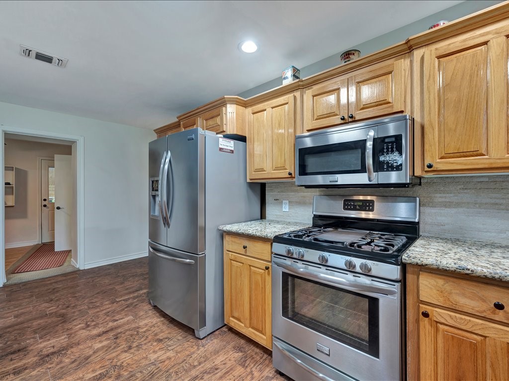 260 Fish Road Lufkin, TX 75901 - Photo 14 of 50