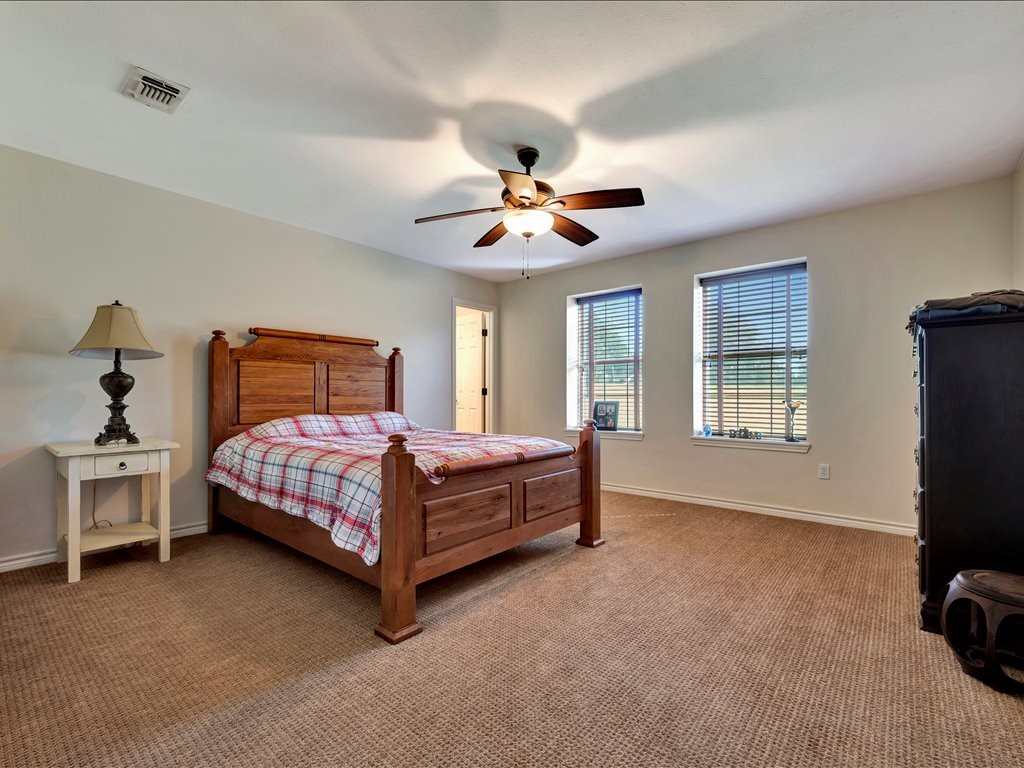 260 Fish Road Lufkin, TX 75901 - Photo 15 of 50