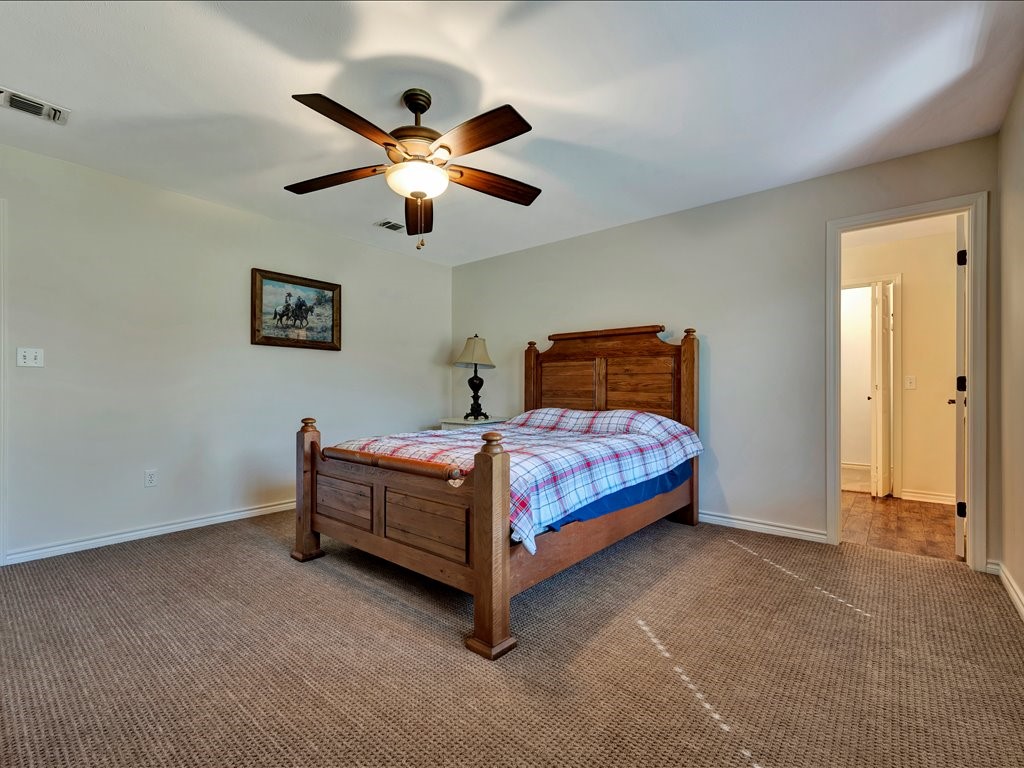 260 Fish Road Lufkin, TX 75901 - Photo 17 of 50