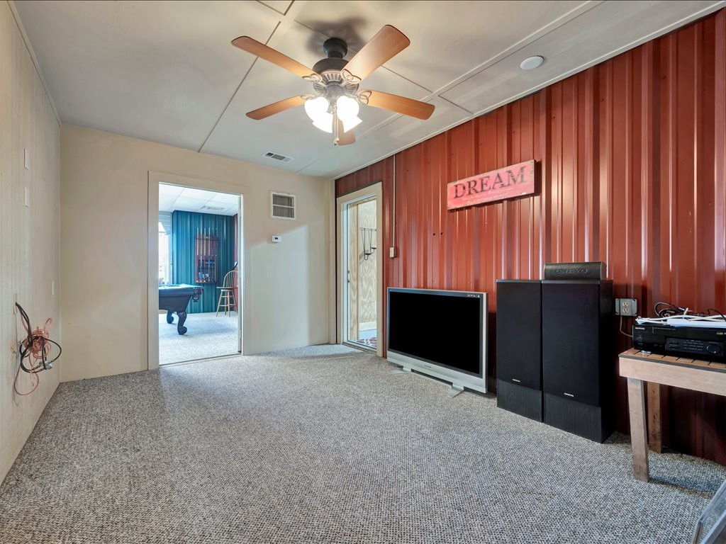 260 Fish Road Lufkin, TX 75901 - Photo 35 of 50