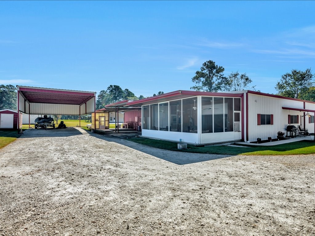 260 Fish Road Lufkin, TX 75901 - Photo 5 of 50