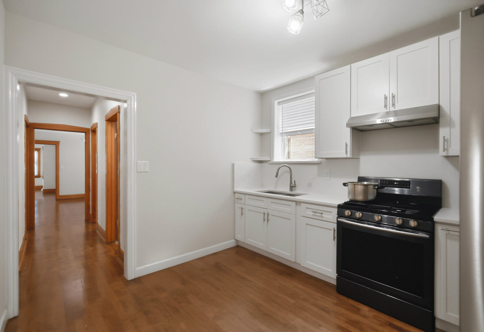 1906 Ridgeland Avenue, Unit 1 Berwyn, IL 60402 - Photo 7 of 19