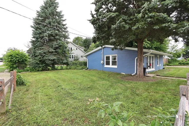 $175,000 | 1000 Pine Street, Waukegan, IL 60085