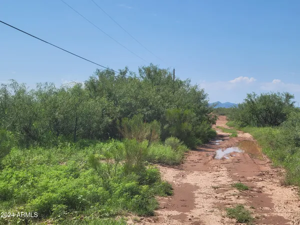 $89,000 | 70-acres North 70-acres N Tbd N Acorn Place, Unit 10323005, McNeal, AZ 85617
