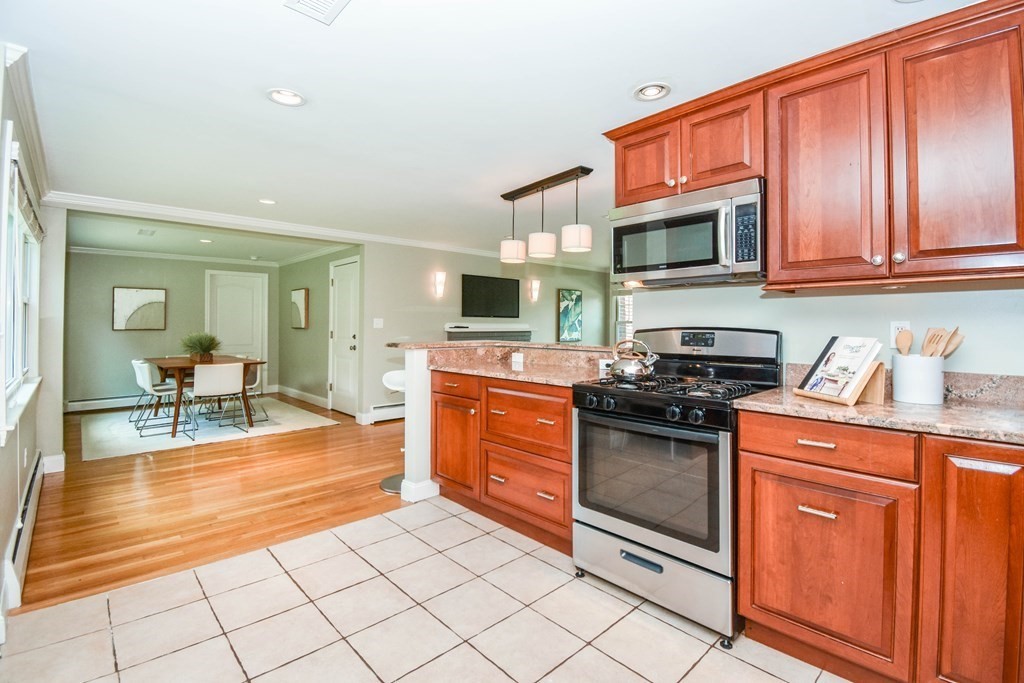 3 Augustus Road Waltham, MA 02452 - Photo 9 of 31 Gallery Image 9