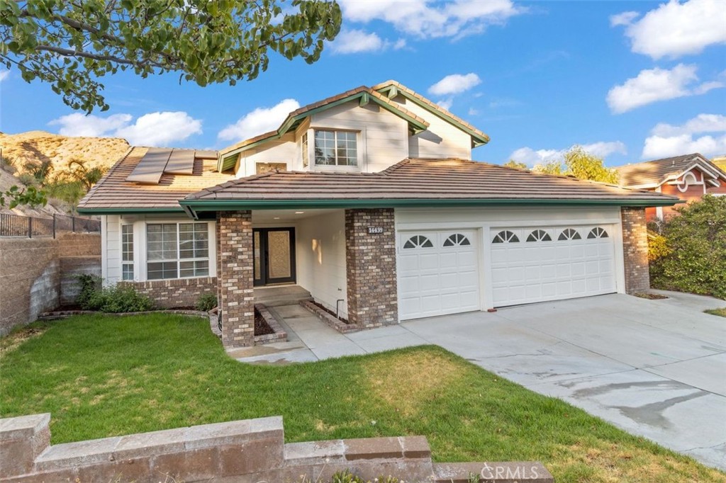 14439 Grandifloras Road Canyon Country, CA 91387 - Photo 38 of 44