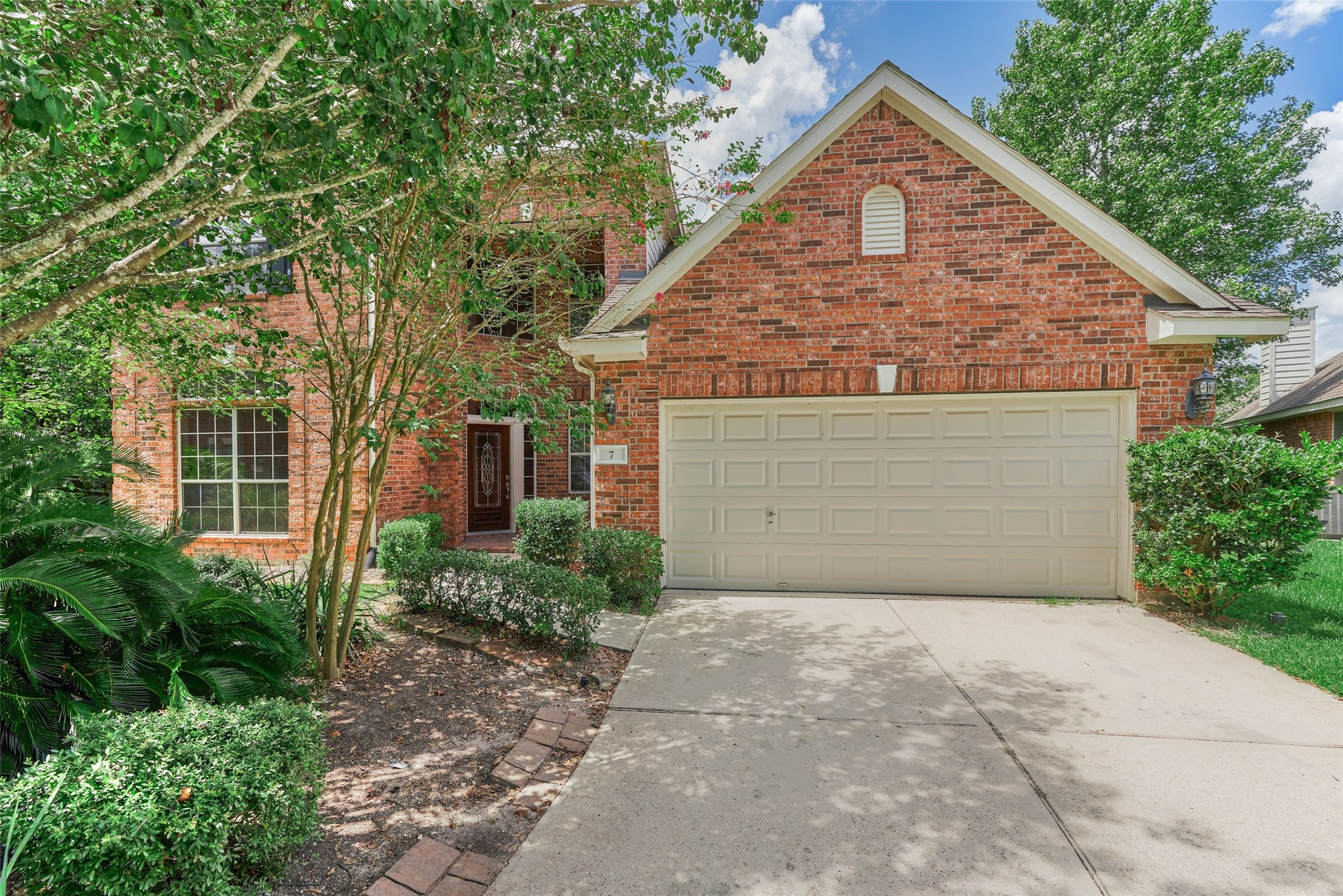 7 Raindance Court The Woodlands, TX 77385 - Photo 1 of 47