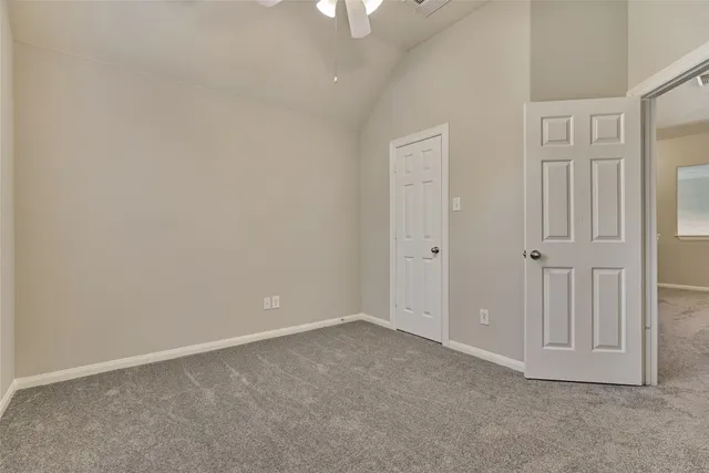 $3,250 | 7 Raindance Court, The Woodlands, TX 77385