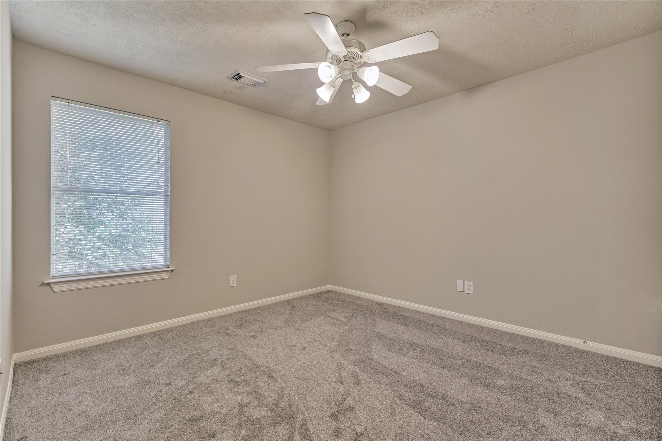 7 Raindance Court The Woodlands, TX 77385 - Photo 40 of 47