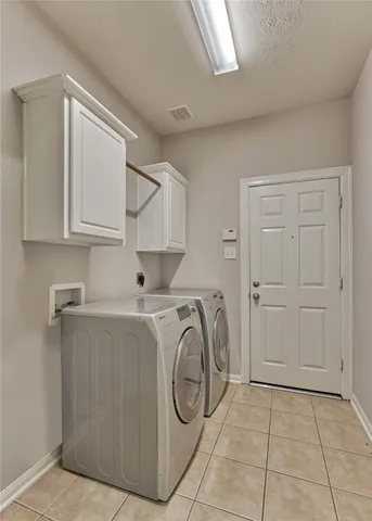 $3,250 | 7 Raindance Court, The Woodlands, TX 77385