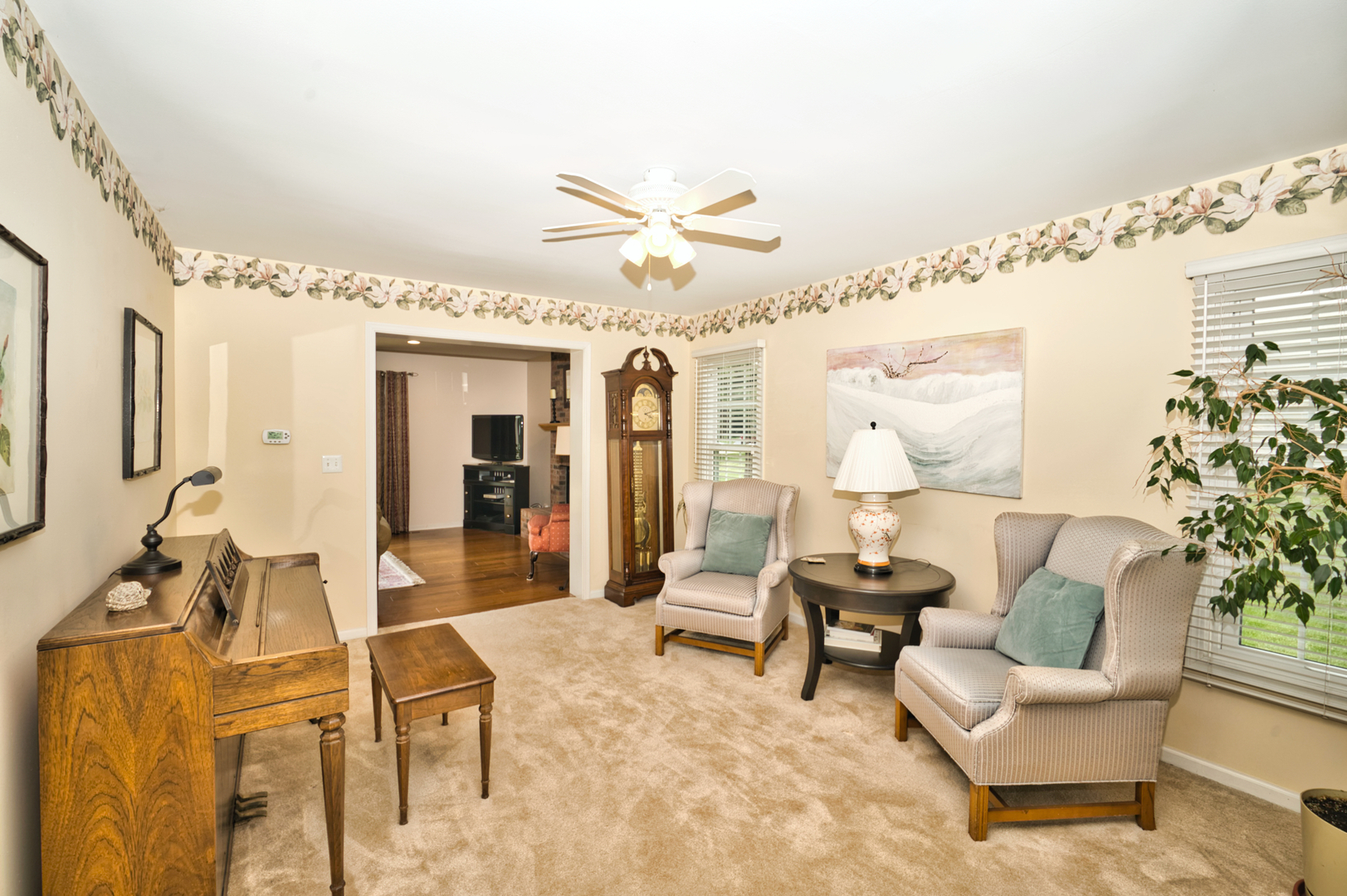 2885 Weld Road Elgin, IL 60124 - Photo 14 of 33