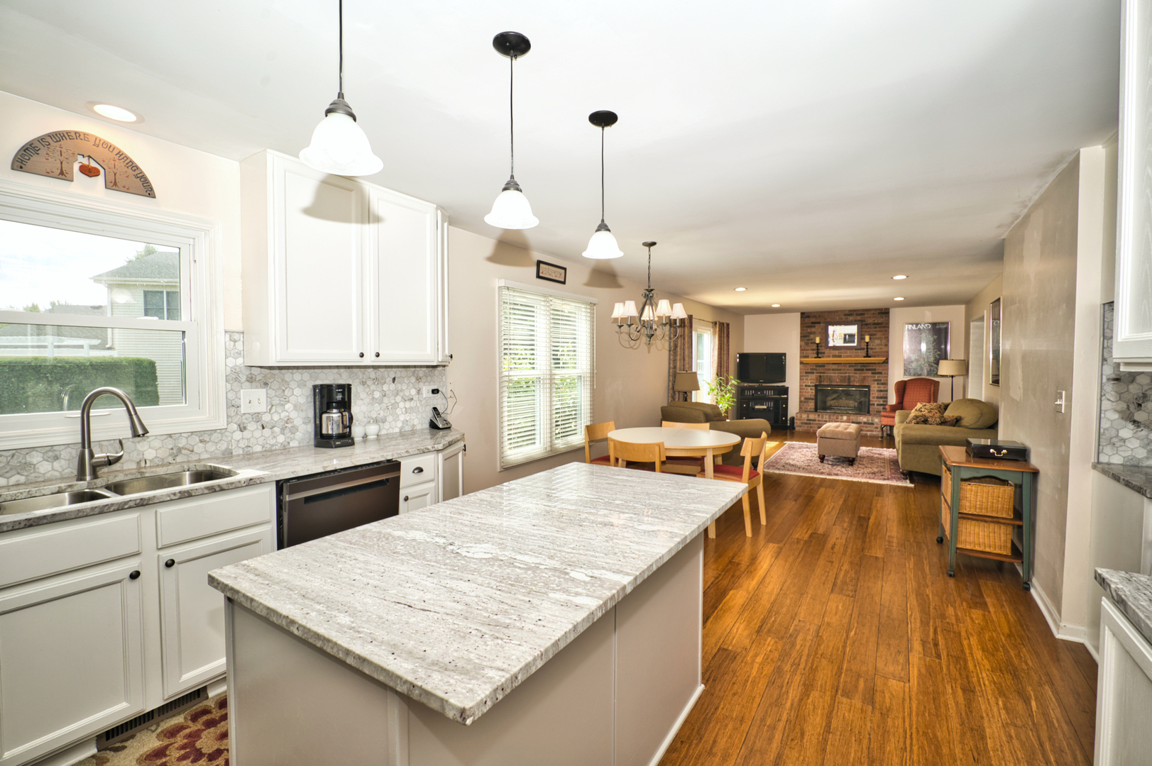 2885 Weld Road Elgin, IL 60124 - Photo 7 of 33