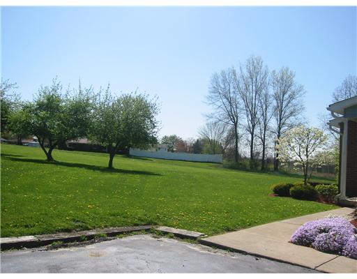 727 Rollinson Road Hermitage, PA 16148 - Photo 2 of 9 View.