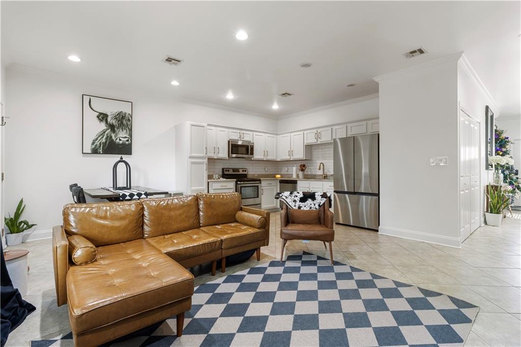 514 Fried Street Gretna, LA 70053 - Photo 2 of 11