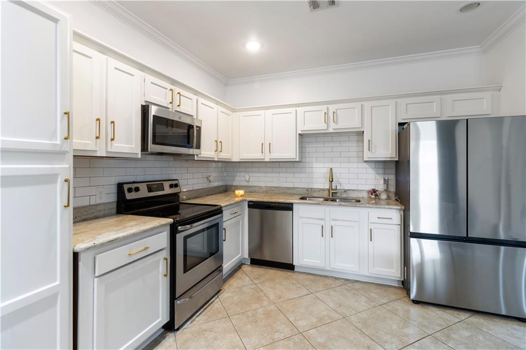 514 Fried Street Gretna, LA 70053 - Photo 4 of 11