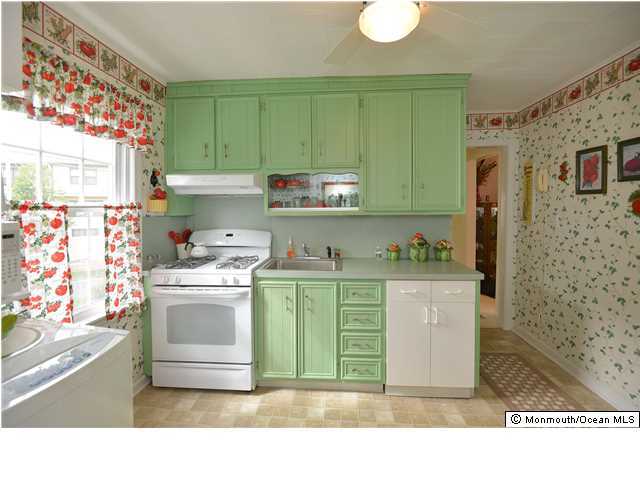 26 Pinckney Road, Unit D Red Bank, NJ 07701 - Photo 8 of 23 Additional Photo