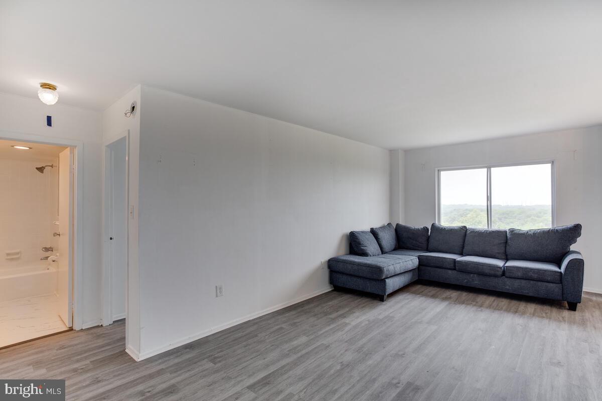 1111 University Boulevard West, Unit 1402A Silver Spring, MD 20902 - Photo 4 of 36
