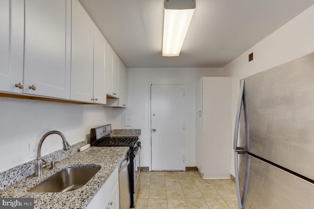 1111 University Boulevard West, Unit 1402A Silver Spring, MD 20902 - Photo 9 of 36