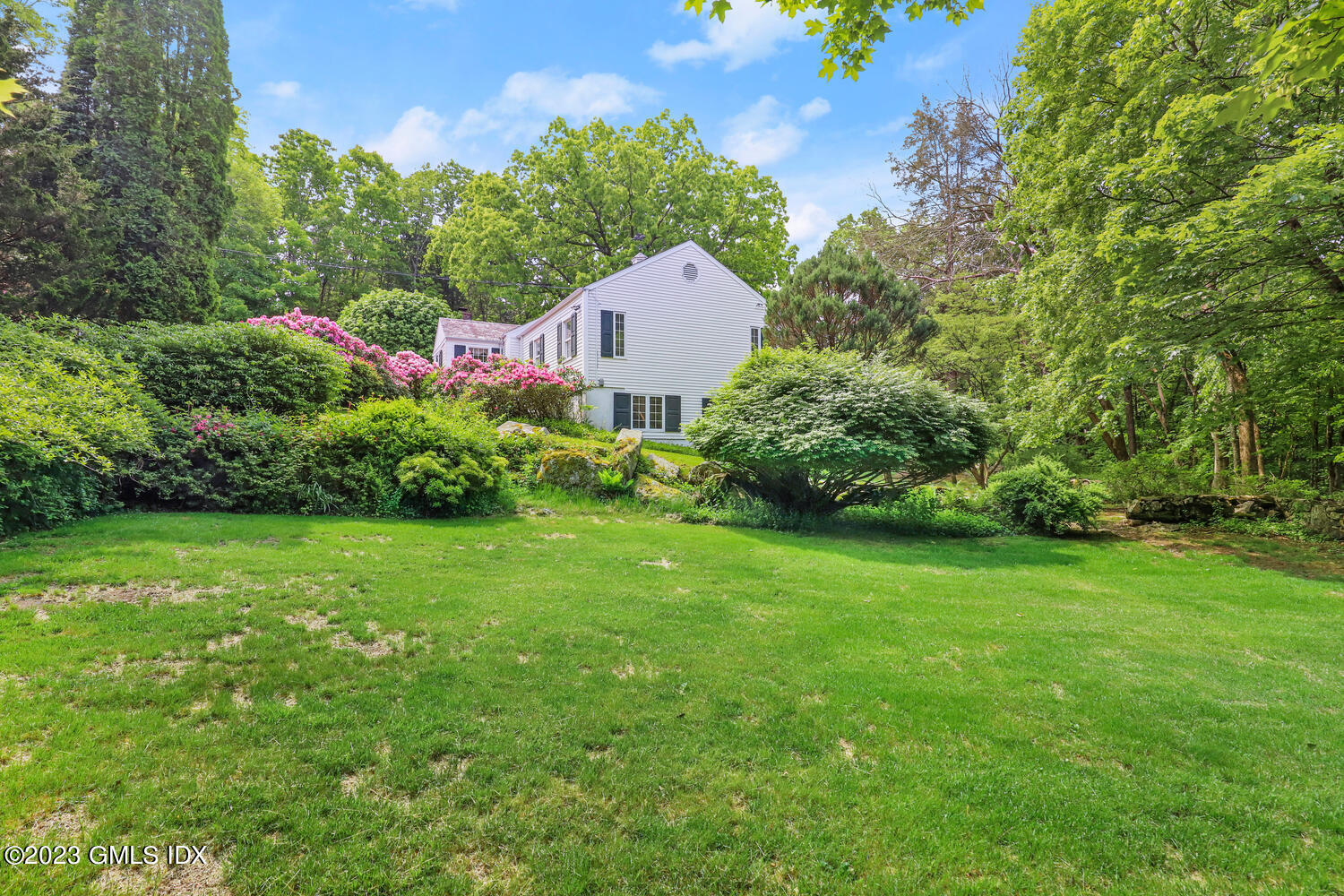 320 Cognewaugh Road Cos Cob, CT 06807 - Photo 31 of 38 a view of a garden