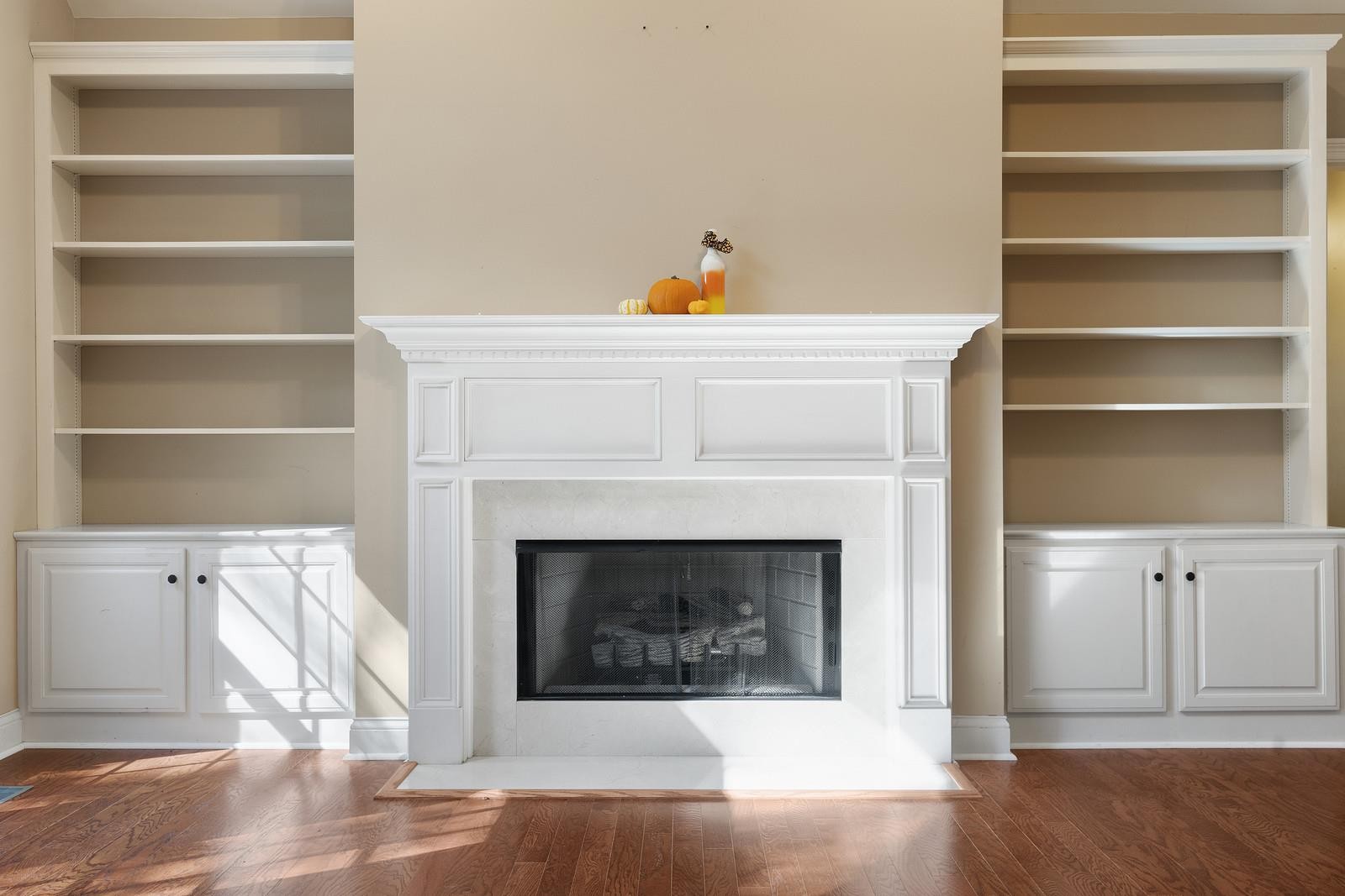 7205 Highland Road Portland, TN 37148 - Photo 8 of 29 a living room with a fireplace
