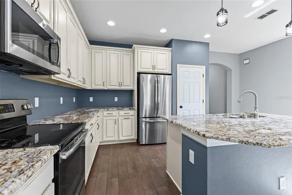 $3,100 | 1099 Multiflora Loop, Lutz, FL 33558