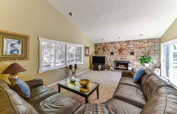 85 Brush Hill Road Sherborn, MA 01770 - Photo 4 of 20 Gallery Image 4