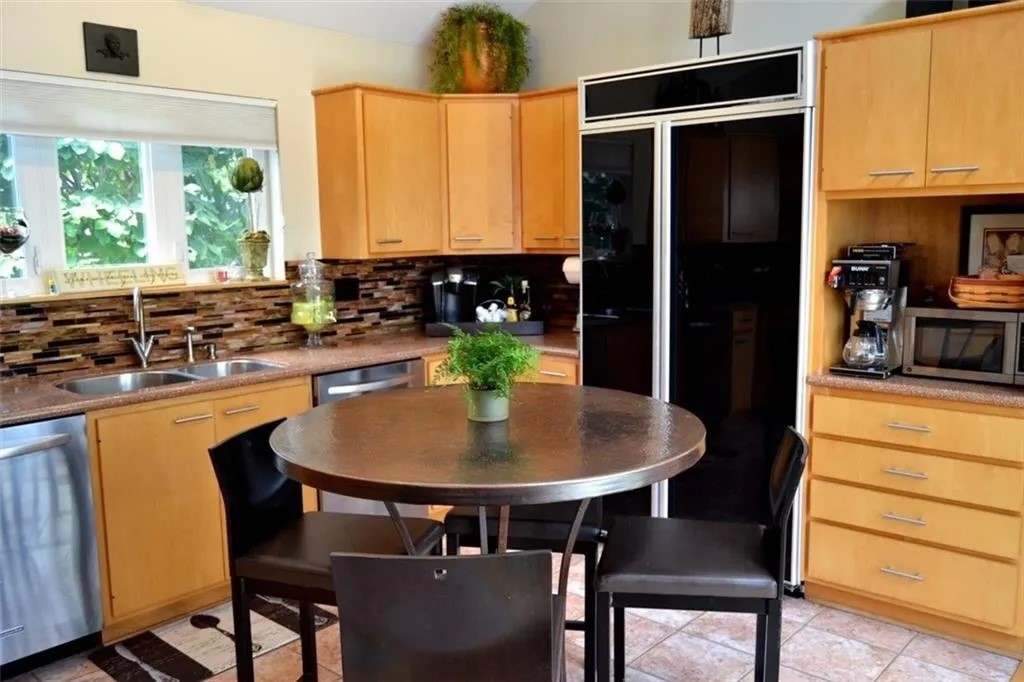 301 Stuart Way Erie, PA 16509 - Photo 7 of 50 Chef's kitchen with high end appliances, and double dishwashers