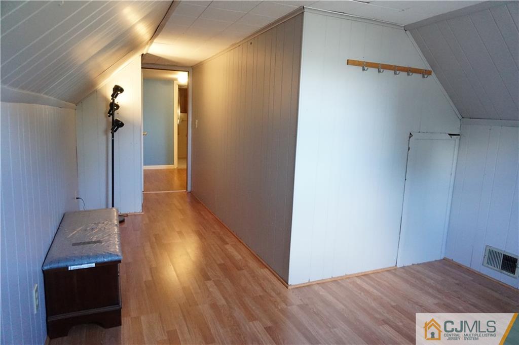 8 Wendy Road Colonia, NJ 07067 - Photo 19 of 24 Gallery Image 19