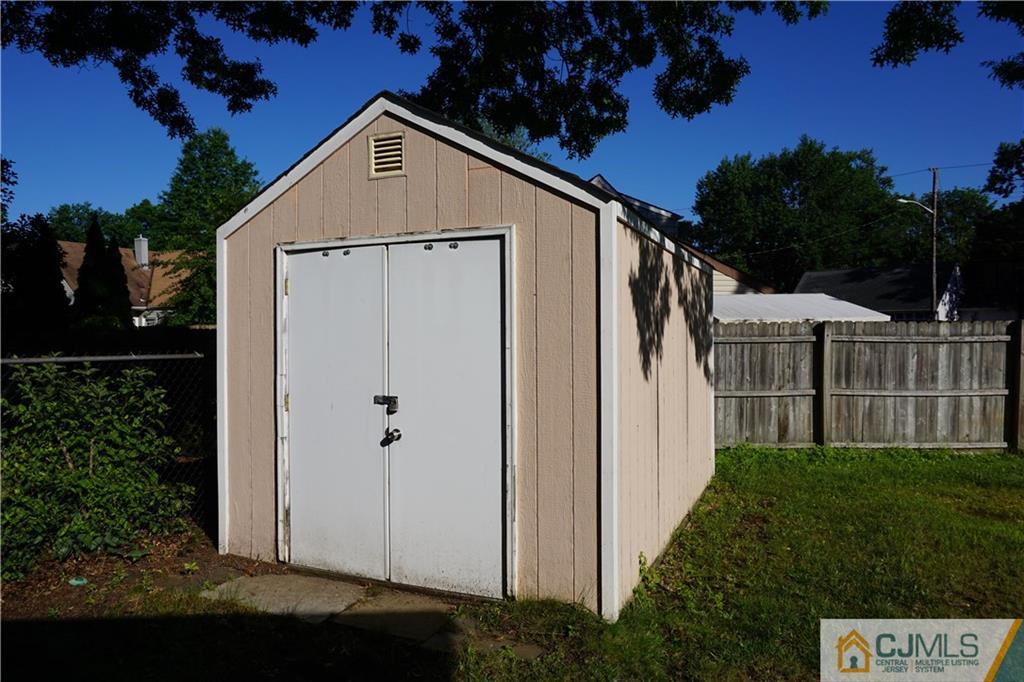 8 Wendy Road Colonia, NJ 07067 - Photo 23 of 24 Gallery Image 23
