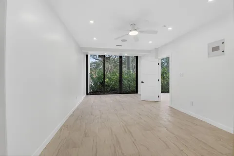 $599,000 | 7819 Lakeside Boulevard, Unit 812, Boca Raton, FL 33434