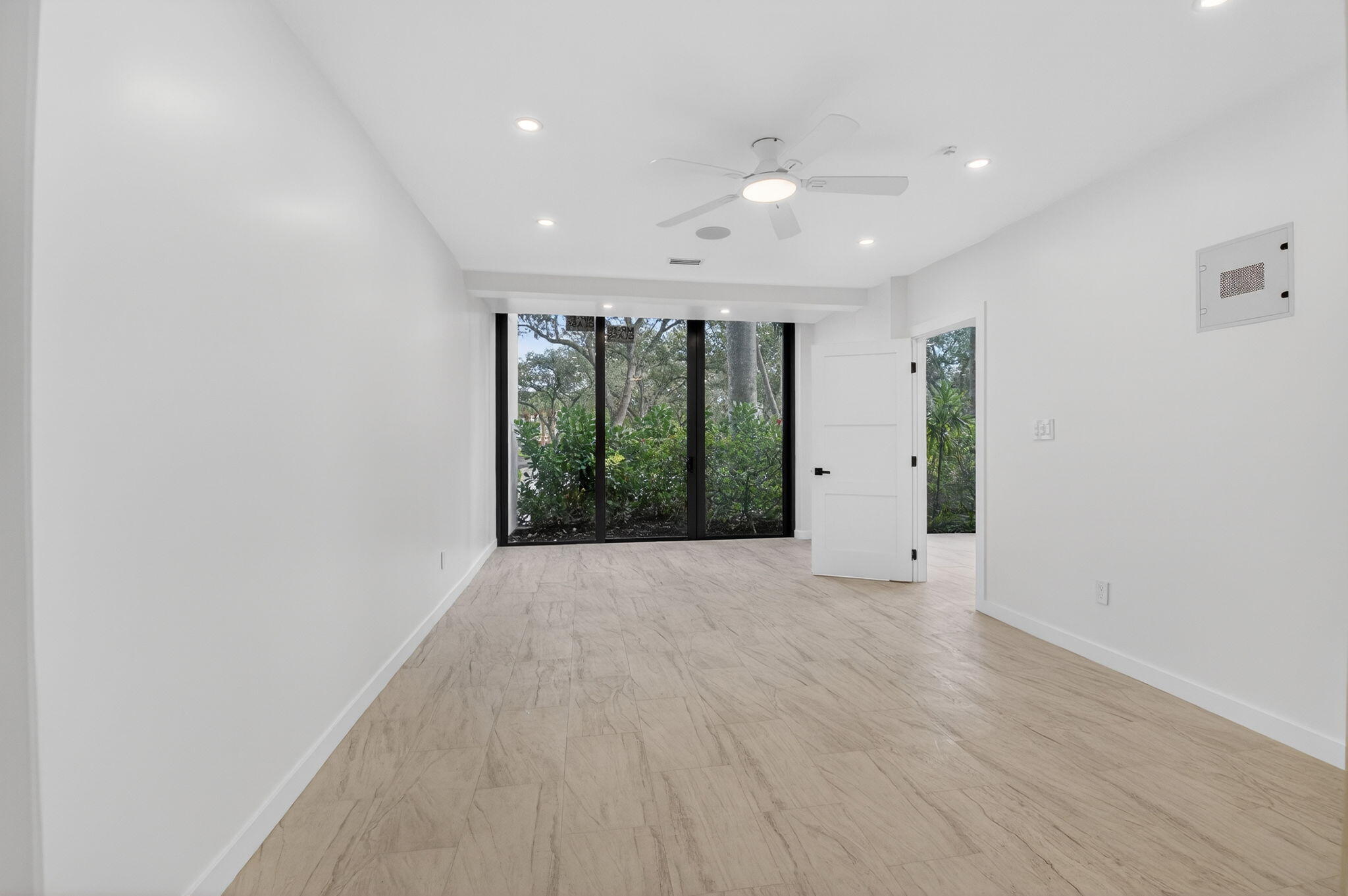 7819 Lakeside Boulevard, Unit 812 Boca Raton, FL 33434 - Photo 12 of 54 Primary Bedroom